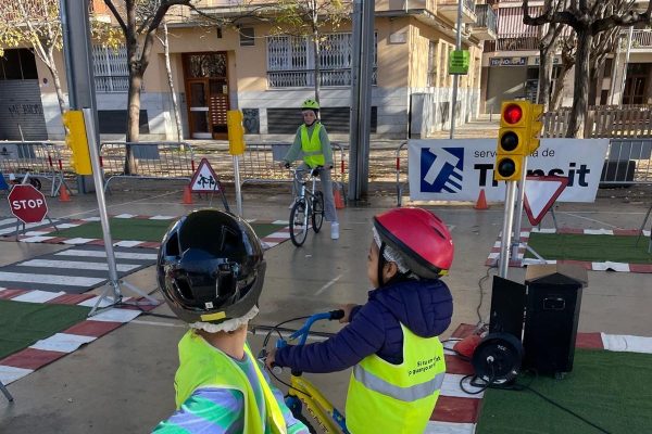 El GISC i Sea Otter porten a Santa Eugènia la primera edició d'”Els barris pedalen”